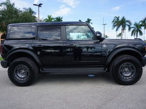 Used 2025 Ford Bronco Outer Banks w/ Sasquatch Package AWD/4WD image 24
