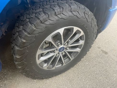 Used 2019 Ford F150 XLT w/ Equipment Group 302A Luxury AWD/4WD image 11