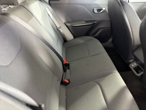 Used 2025 Kia K4 FWD image 22
