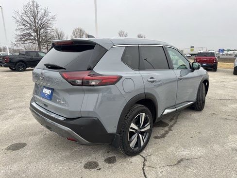 Used 2022 Nissan Rogue SL w/ SL Premium Package image 9