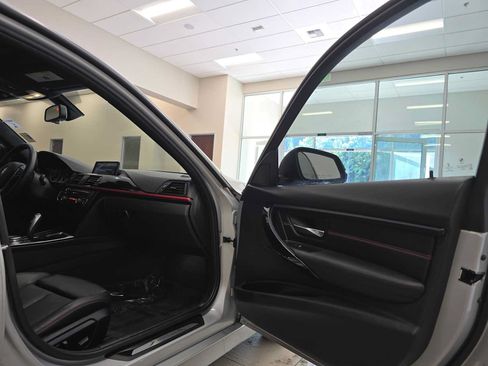 Used 2015 BMW 328i Sedan RWD image 29