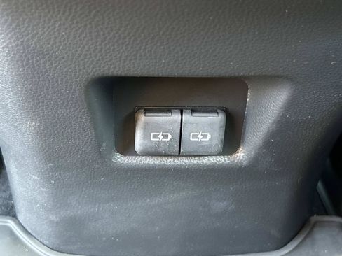 Used 2025 Toyota RAV4 XLE w/ Convenience Package AWD/4WD image 16