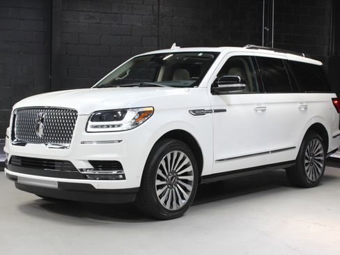 Used 2021 Lincoln Navigator Reserve w/ Luxury Package image 4
