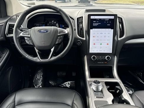 Used 2024 Ford Edge SEL AWD/4WD image 3