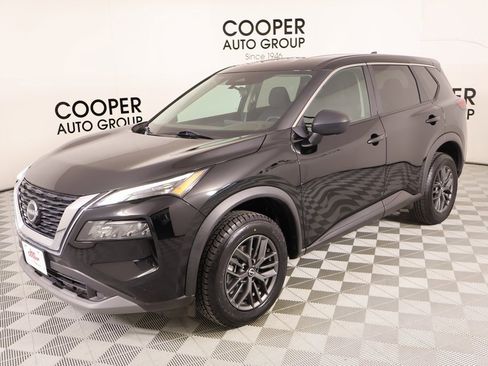 Used 2023 Nissan Rogue S image 9