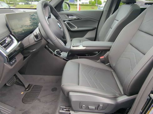 Used 2025 BMW X1 xDrive28i w/ Technology Package image 10