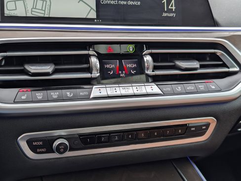 Used 2022 BMW X5 xDrive40i w/ M Sport Package image 26