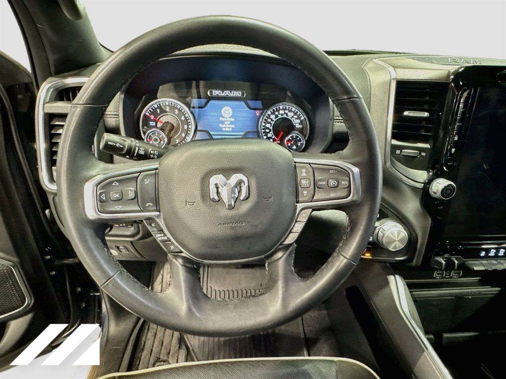 Used 2025 RAM 1500 Laramie AWD/4WD image 11