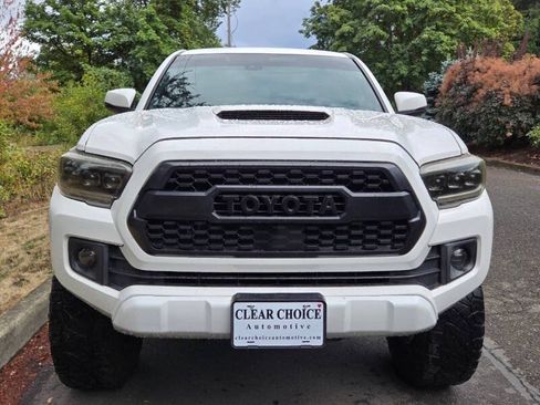 Used 2018 Toyota Tacoma TRD Sport RWD image 7
