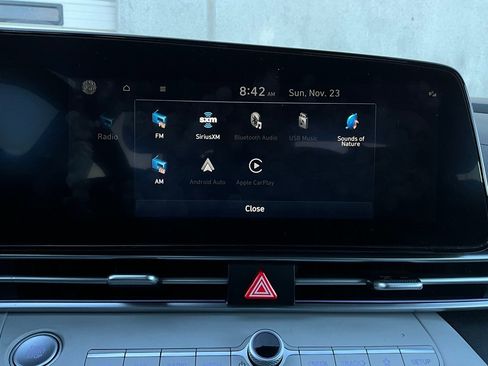 Used 2025 Hyundai Elantra Limited image 34