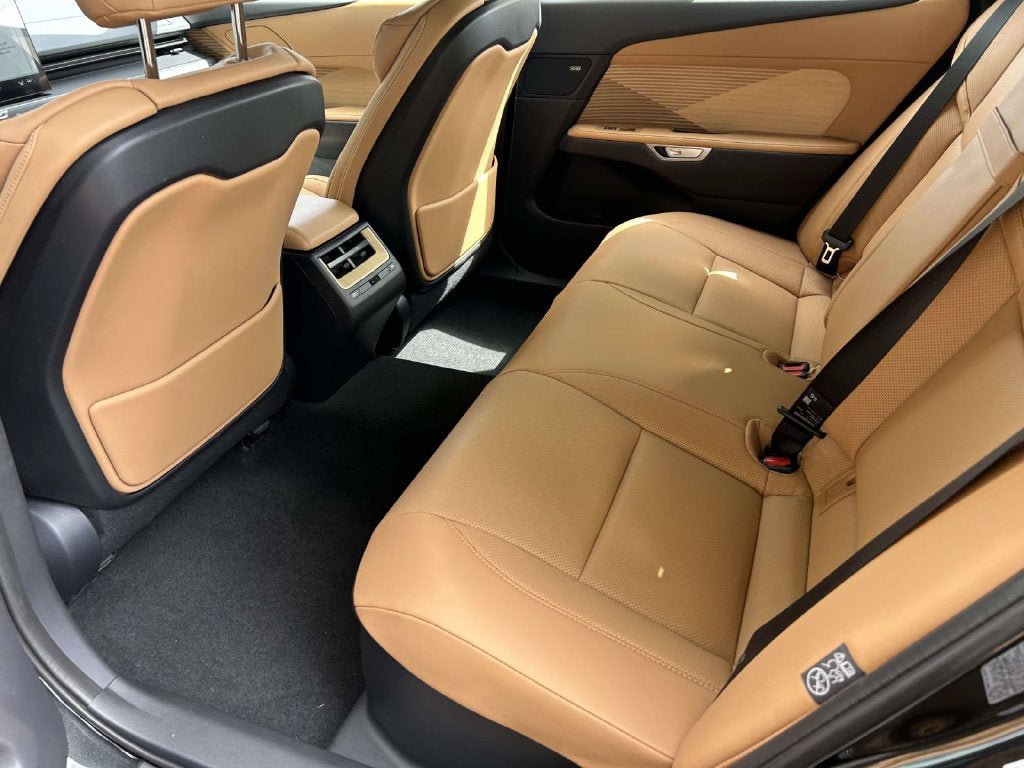 New 2026 Lexus ES 350e w/ Cold Area Package FWD image 9
