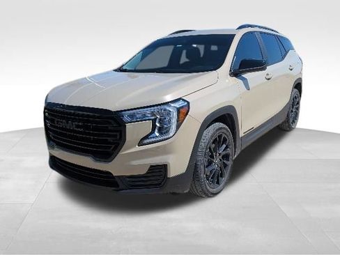 Used 2023 GMC Terrain SLE w/ Driver Convenience Package FWD image 7
