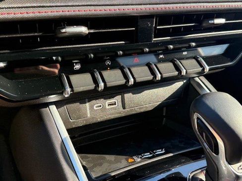 Used 2025 Chevrolet Colorado Z71 w/ Z71 Convenience Package 2 image 21