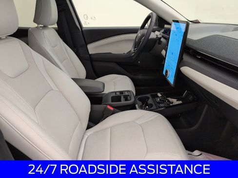 Certified 2025 Ford Mustang Mach-E Premium image 15