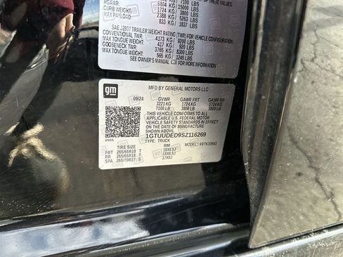 Used 2025 GMC Sierra 1500 SLT image 34