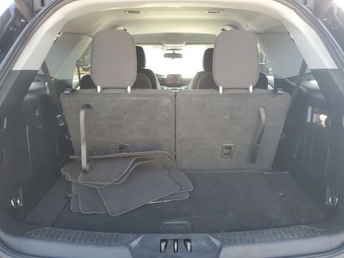 Certified 2022 Ford Explorer XLT image 8