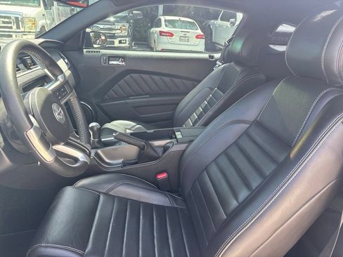 Used 2014 Ford Mustang GT Premium RWD image 6