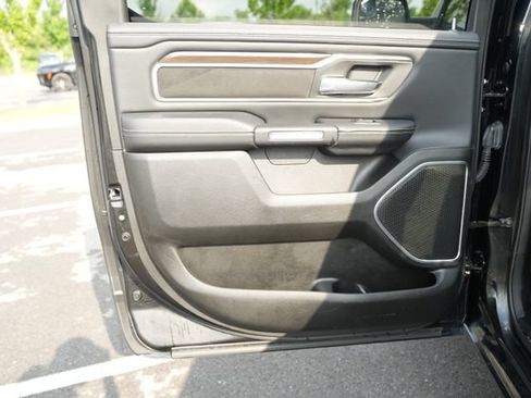 Used 2022 RAM 1500 Laramie AWD/4WD image 16