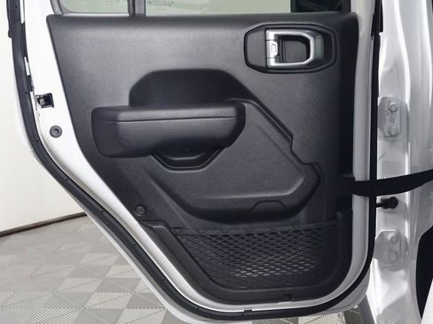 Used 2023 Jeep Gladiator Mojave image 13