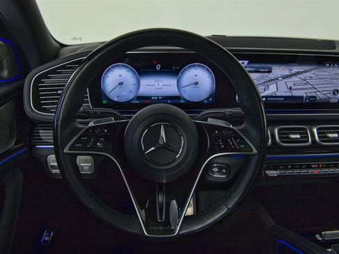 Used 2024 Mercedes-Benz Maybach GLS 600 4MATIC image 20