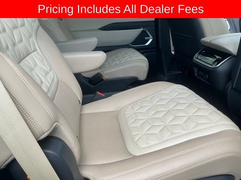 Used 2025 Nissan Armada Platinum AWD/4WD image 20