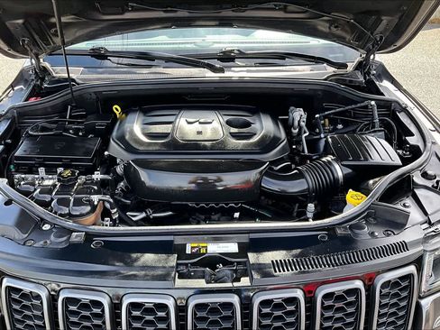 Used 2020 Jeep Grand Cherokee Trailhawk AWD/4WD image 9