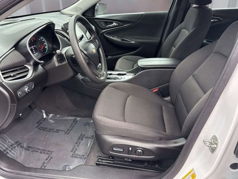 Used 2024 Chevrolet Malibu LT image 11