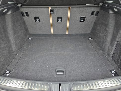 Certified 2026 Porsche Macan AWD/4WD image 31