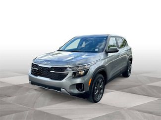 Certified 2024 Kia Seltos LX image 1