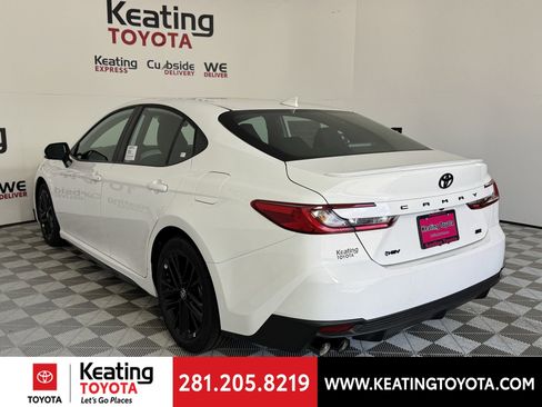 New 2026 Toyota Camry SE image 10
