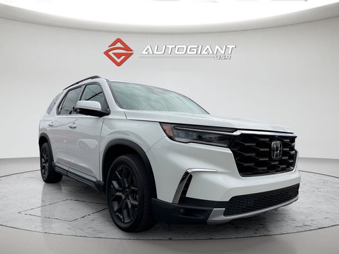 Used 2024 Honda Pilot Elite image 11