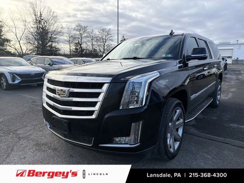 Used 2018 Cadillac Escalade ESV Luxury image 1