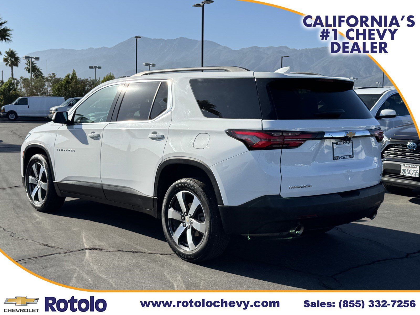 Used 2023 Chevrolet Traverse LT w/ LT Premium Package FWD image 4