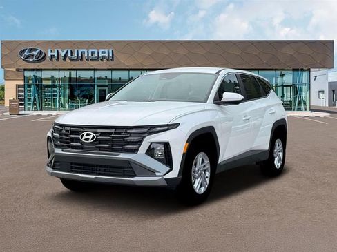 New 2026 Hyundai Tucson SE image 1