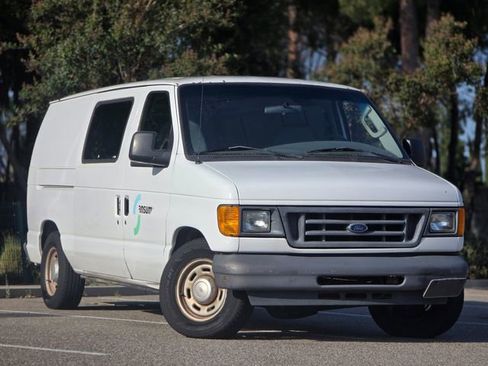 Used 2006 Ford E-150 and Econoline 150 RWD image 1