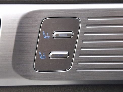 Used 2024 Hyundai Santa Fe Limited image 30