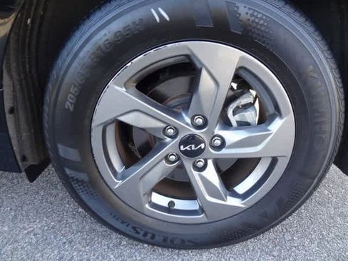 Used 2022 Kia K5 LXS image 33