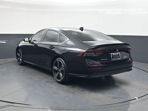 Used 2025 Honda Accord Sport image 6