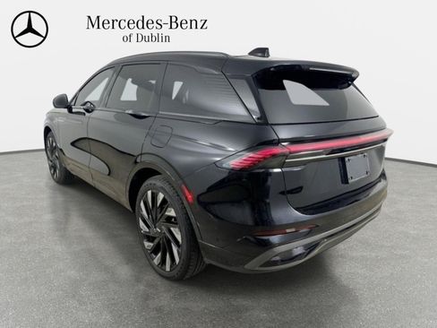 Used 2024 Lincoln Nautilus Reserve w/ Equipment Group 203A AWD/4WD image 4