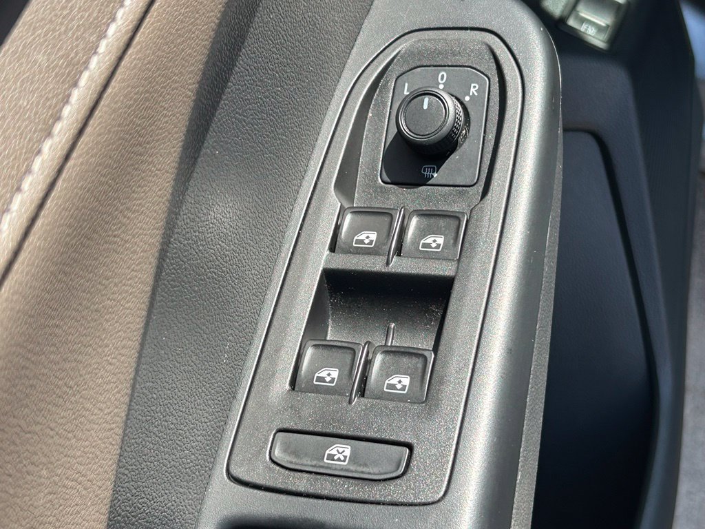 Certified 2023 Volkswagen Taos SEL AWD/4WD image 22