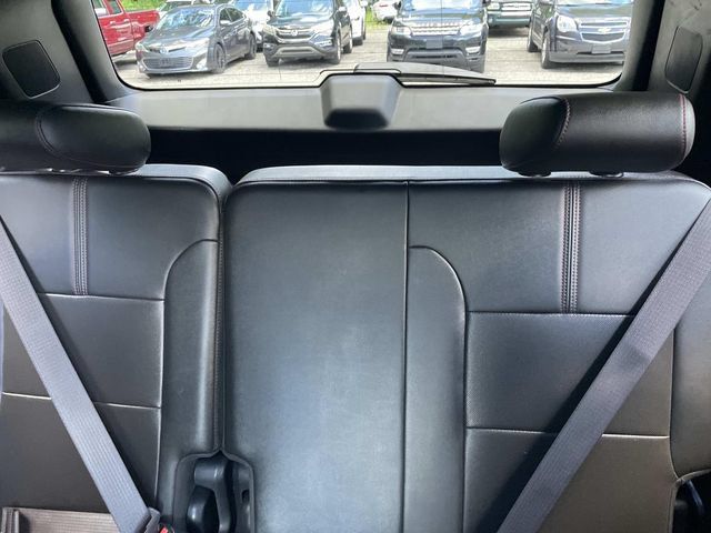 Used 2023 Chevrolet Traverse RS AWD/4WD image 18