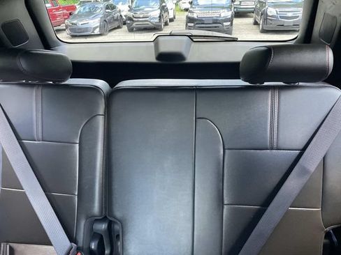 Used 2023 Chevrolet Traverse RS AWD/4WD image 18