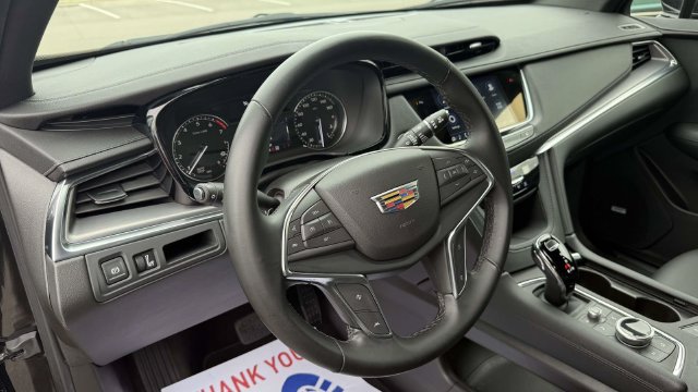 Certified 2024 Cadillac XT5 Luxury w/ LPO, Floor Liner Package AWD/4WD image 48