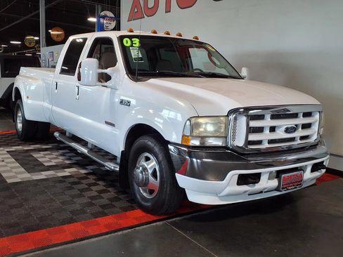 Used 2003 Ford F350 Lariat RWD image 2