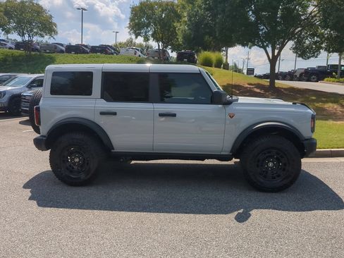 Used 2026 Ford Bronco Badlands AWD/4WD image 9