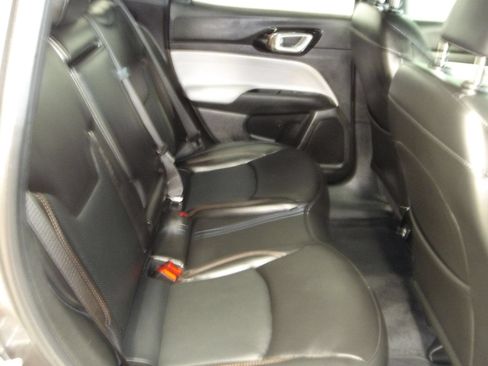 Used 2023 Jeep Compass Limited AWD/4WD image 16