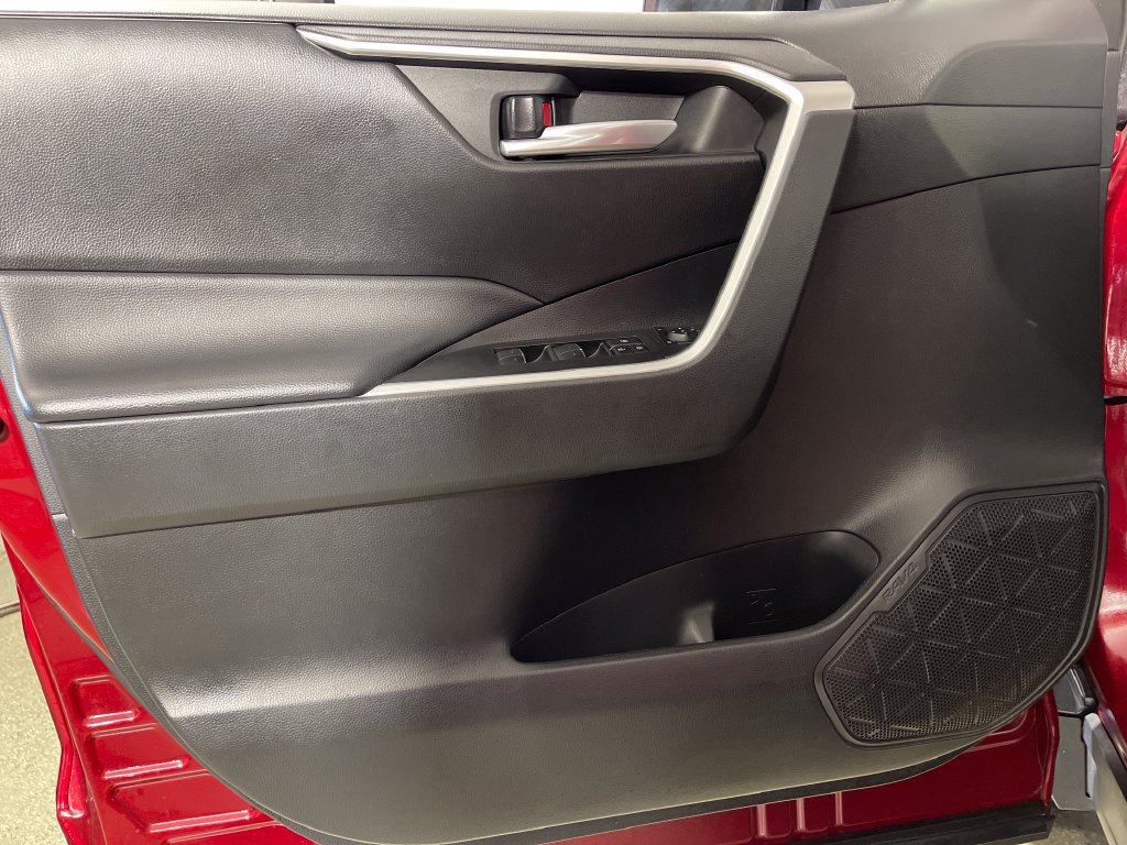 Certified 2023 Toyota RAV4 XLE AWD/4WD image 17