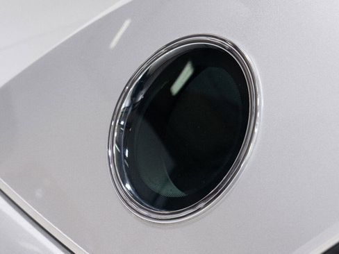 Used 2005 Ford Thunderbird Deluxe image 21