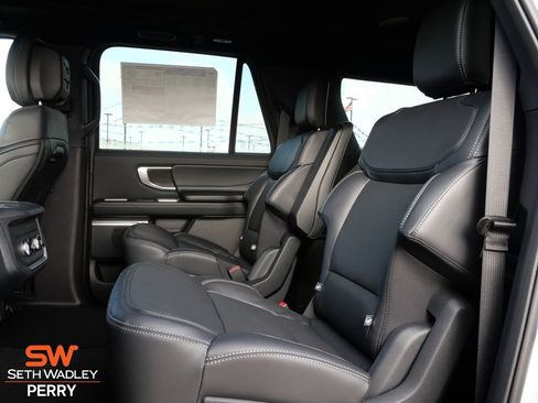 New 2026 Ford Expedition Max Platinum w/ Stealth Appearance Package image 15