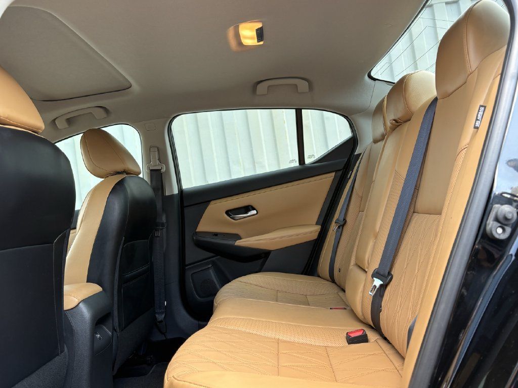 Used 2021 Nissan Sentra SV w/ SV Premium Package FWD image 25